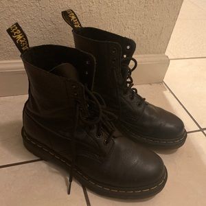 Dr Martens Women's 1460 Pascal Virginia Boots